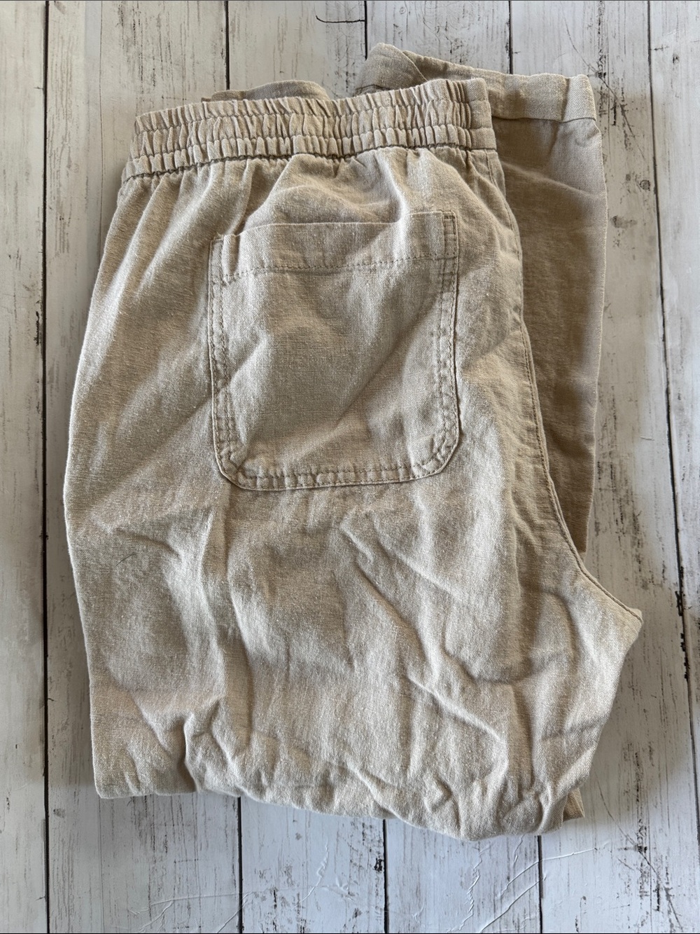 Old Navy Beige Elastic-Waist Linen-Blend Shorts